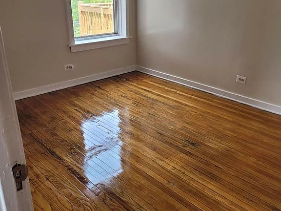 5th image of 6652 S Maryland Ave #3