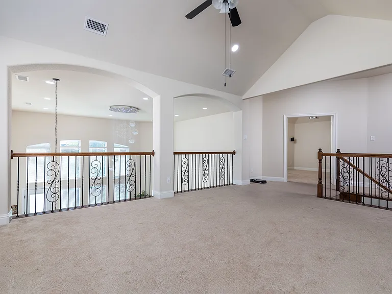 2555 Hannah Cir — Photo 19