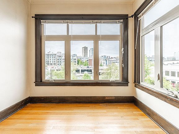 3rd image of 1630 Boylston Ave #1-305