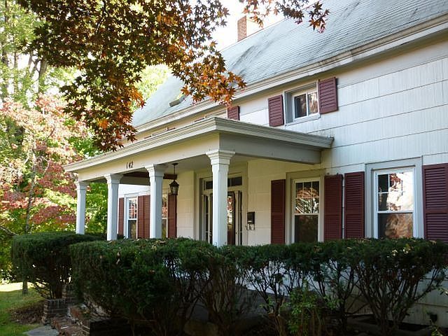 1st image of 142 Amsterdam Ave