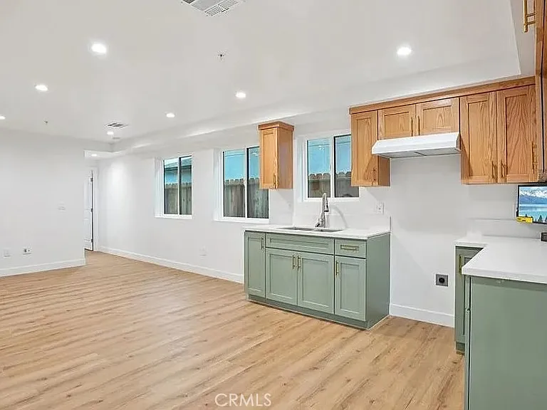 10422 1/2 Graham Ave — Photo 15