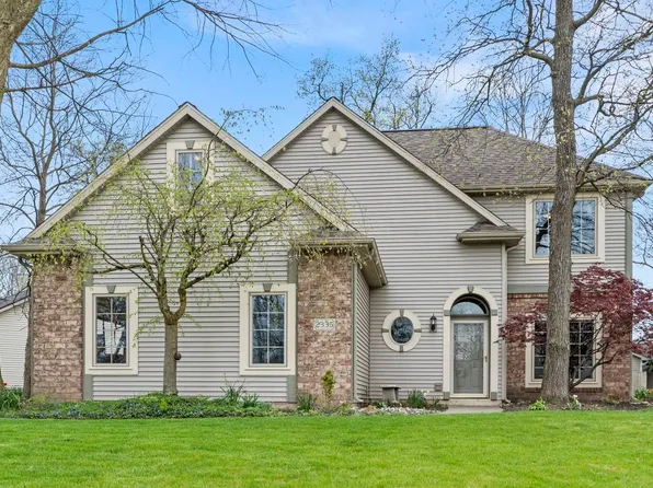 2335 Weather Wood Pl, Fort Wayne, IN 46818