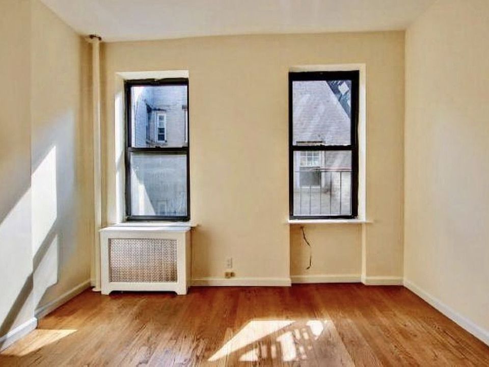 1st image of 124 Macdougal St #10**