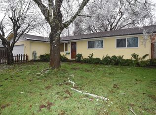 971 S 40th Pl, Springfield, OR 97478