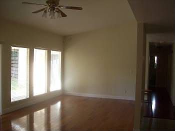 3rd image of 2424 Sussex Ave