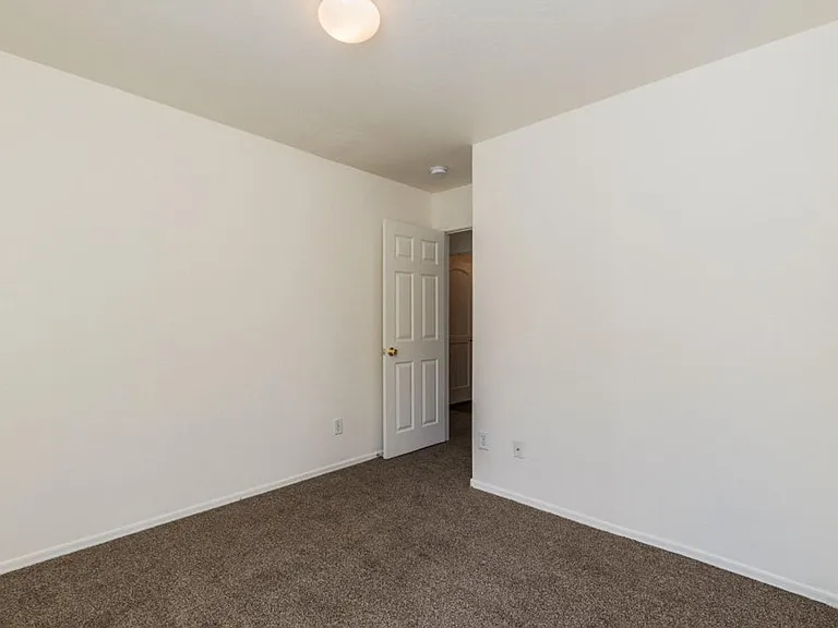10018 W Winslow Ave — Photo 13