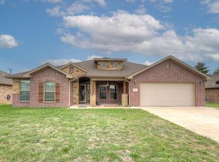 1207 E Par Cir, Neosho, MO 64850