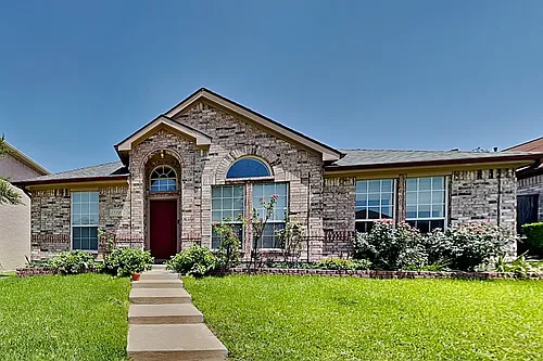 1716 Alpine Dr Photo 1