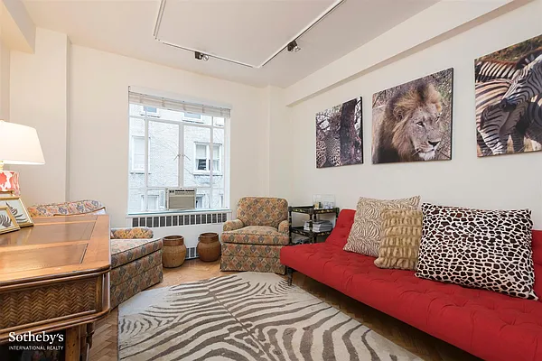 Sold by Sotheby's International Realty | media 6