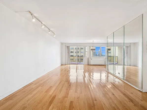 102-30 66th Road image 4 of 25