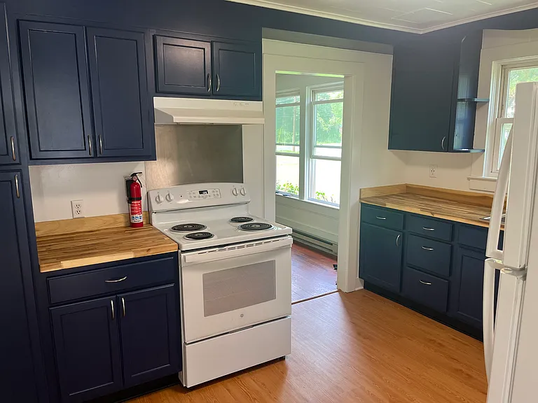 12191 Somerset Ave — Photo 3