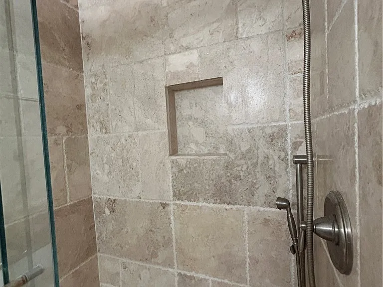 744 Center Pl #B — Photo 9