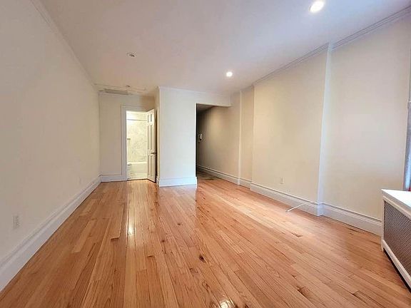 2nd image of 126 E 101st St #2X