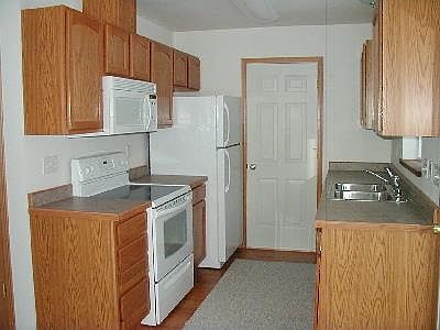 2nd image of 1136 N Helen Rd