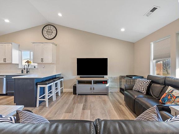 5th image of 6016 Washougal Ln
