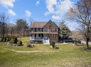 7 Menayas Ct, Washingtonville, NY 10992