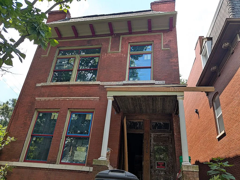 2326 Rutger St photo 1