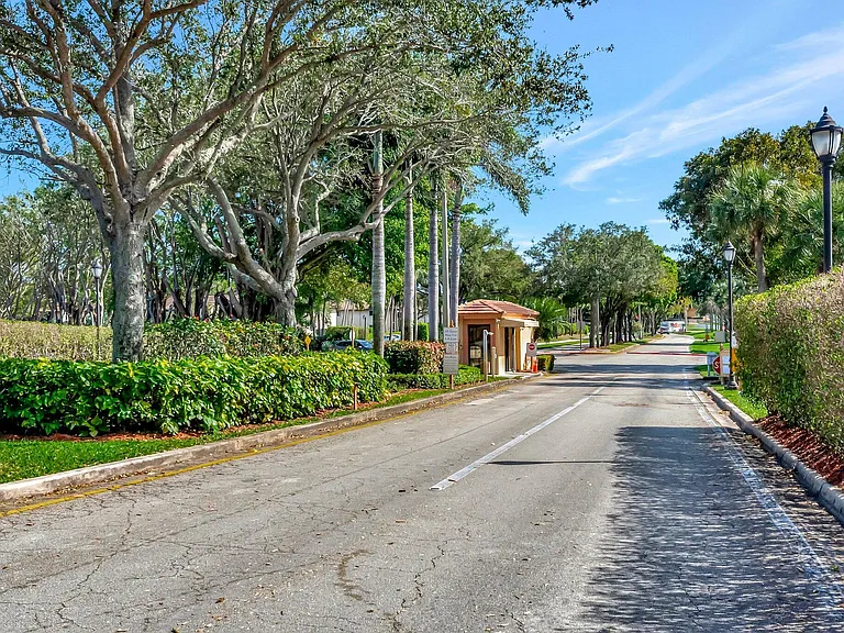 15234 Lakes Of Delray Blvd #276 — Photo 31