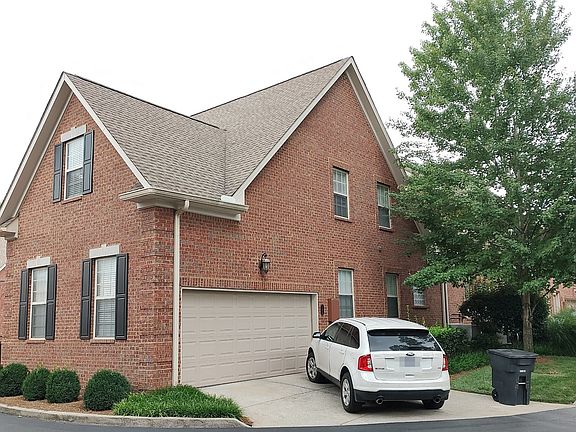 2nd image of 105 Brilliantine Cir