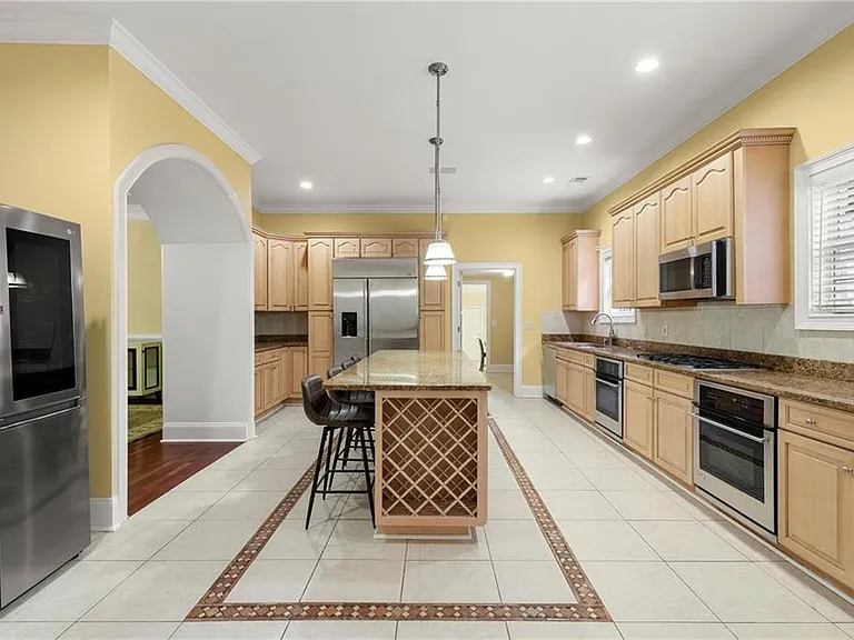 680 W Paces Ferry Rd NW — Photo 11
