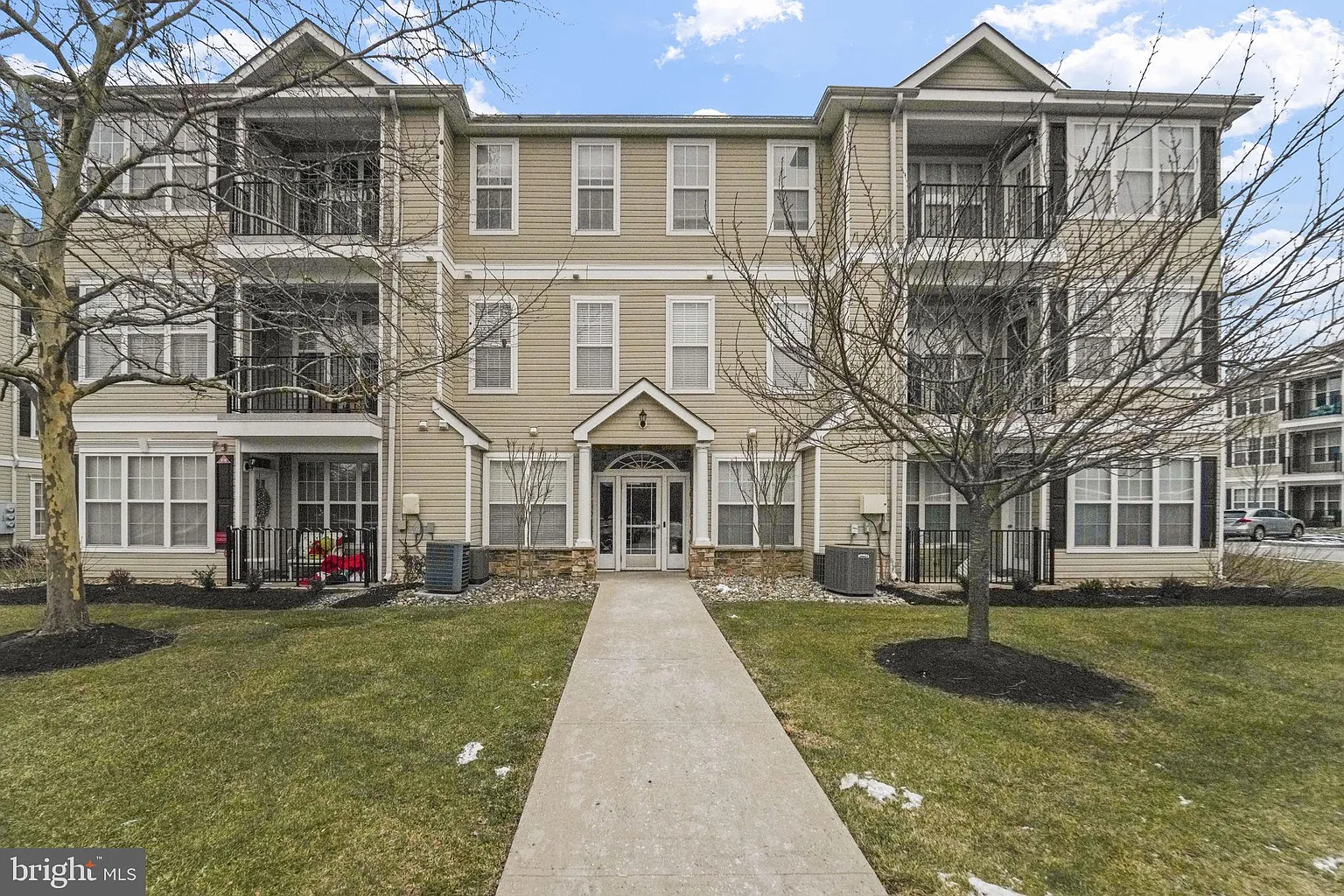 59 Kyle Way photo 1