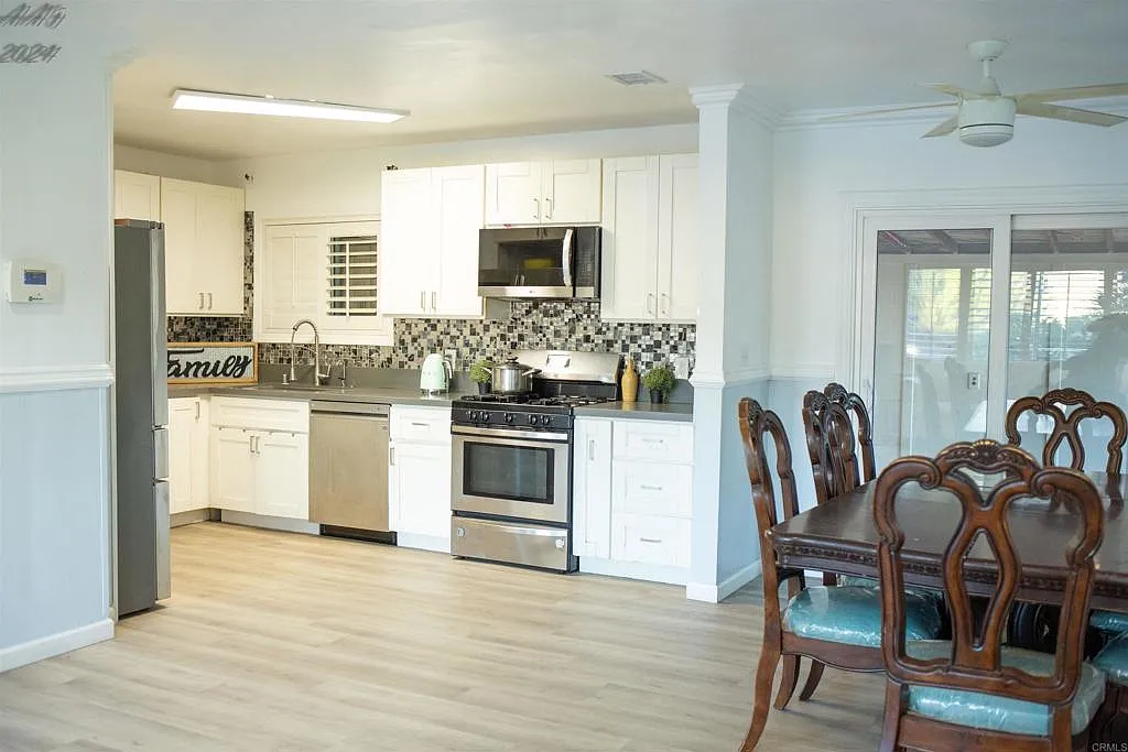 3 bed, 1008 sqft, $3,800 — Photo 4