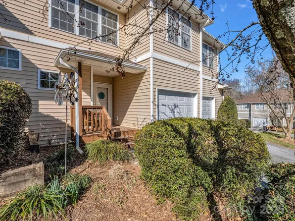 112 Farm Ln, Mills River, NC 28759