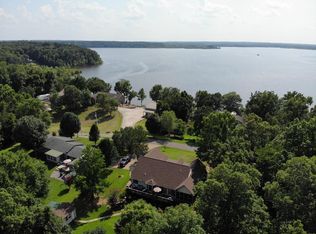 240 S Shore Dr, Big Sandy, TN 38221
