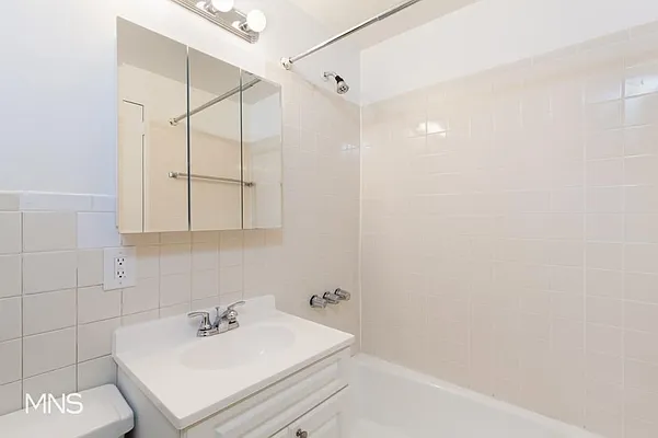 Rented by MNS Marketing | media 10