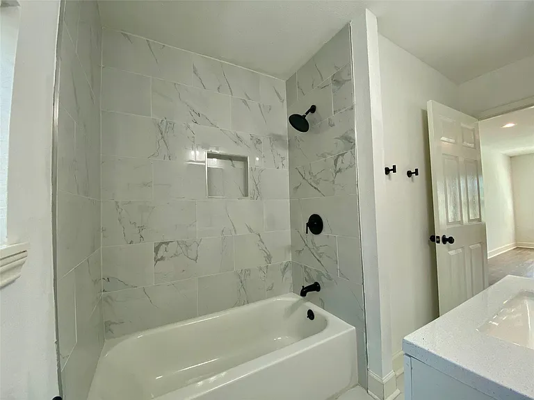 4963 Culmore Dr — Photo 16