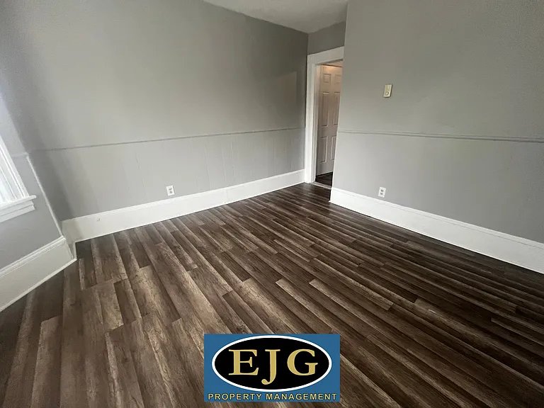 209 Pine St #2 — Photo 10