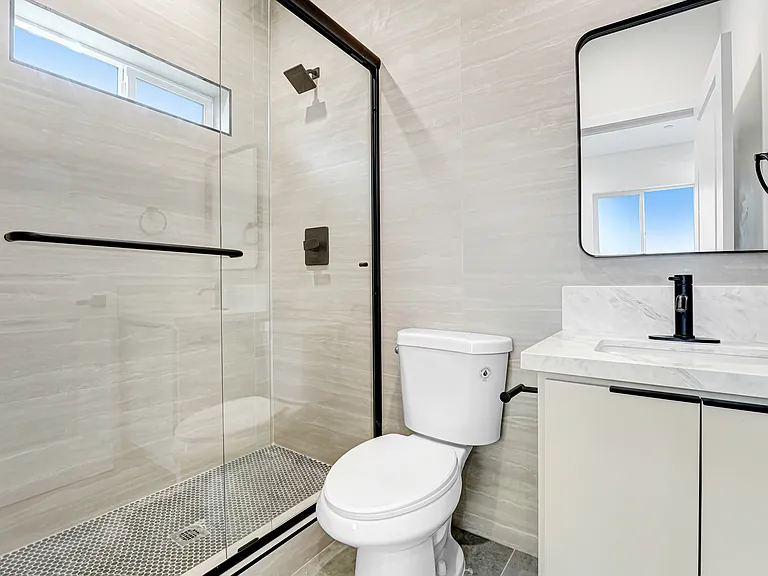 5348 1/2 Oakland St — Photo 14