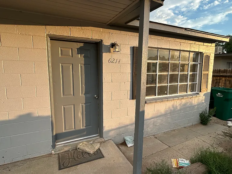 621 W Apache St #1/2 — Photo 18