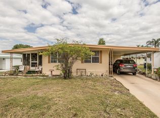 1024 Capella Dr, Tavares, FL 32778