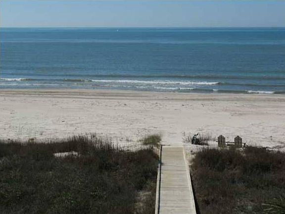 Boardwalk to the beach