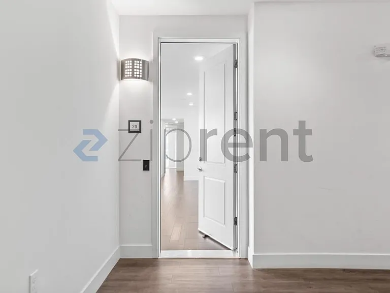 310 Riesling Ave #20 — Photo 4
