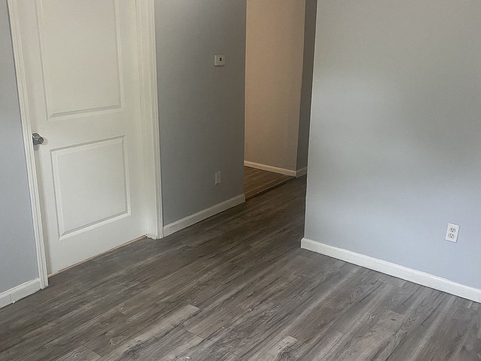 1st image of 1910 Agnes St