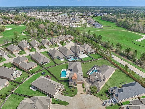 3rd image of 7402 Bethpage Ln