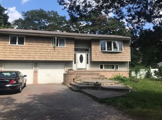 175A Calebs Path, Central Islip, NY 11722