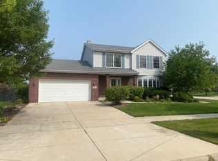 1093 Norwalk Rd, Lemont, IL 60439