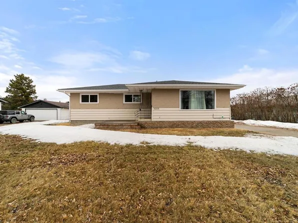 5205 W 56th St, Camrose, AB T4V 2E2