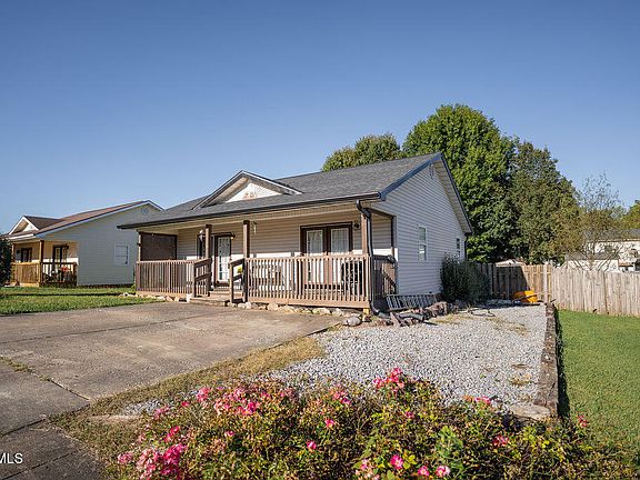 2nd image of 1013 Justus Dr