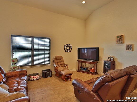 3rd image of 1555 Log Cabin Ln