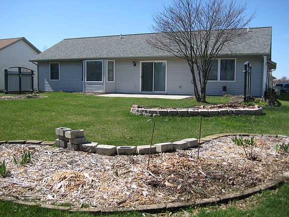 5th image of 225 Gary Dr