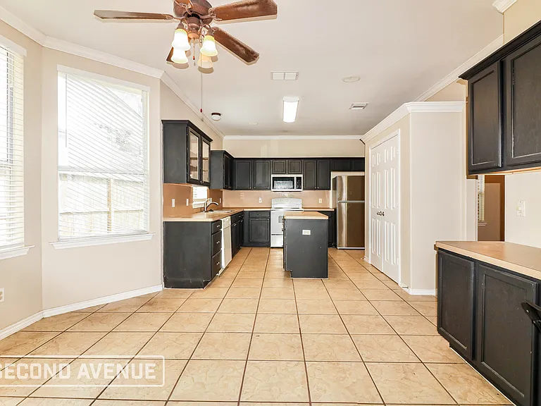 7406 Lake Buchanan Ct — Photo 3