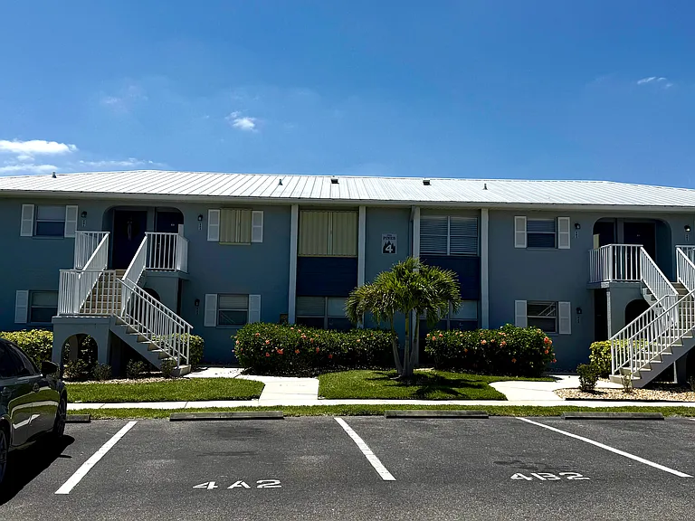 25050 Sandhill Blvd #4B3 — Photo 3