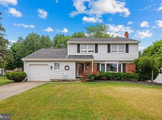 2601 Yellowstone Rd, Cinnaminson, NJ 08077