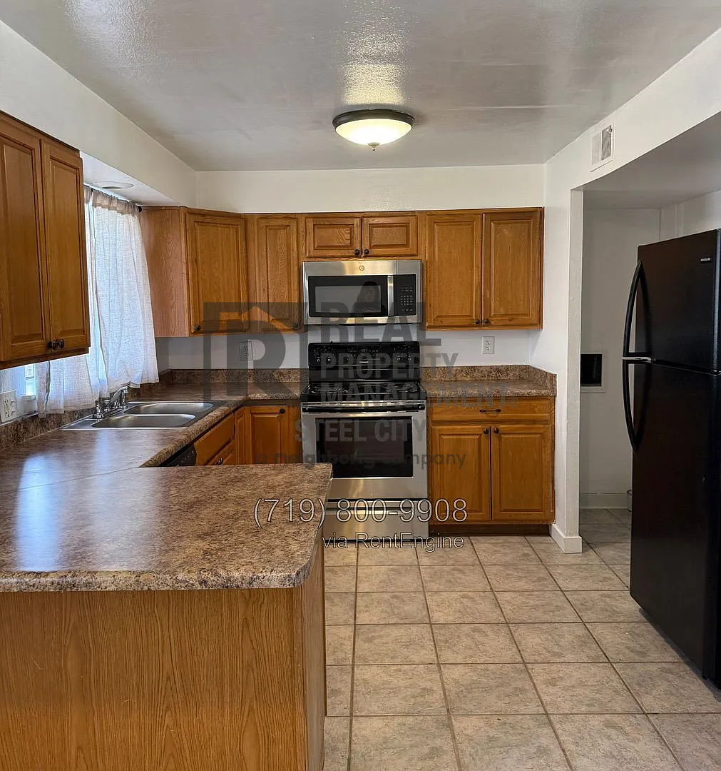 2 bed, 1.0 bath, 890 sqft, $875 — Photo 4