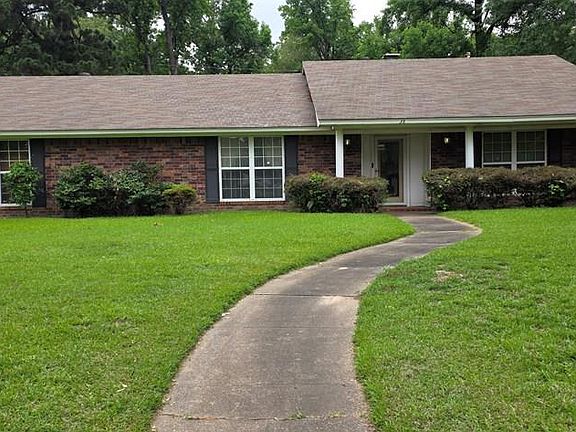 2nd image of 38 Broadmoor Dr