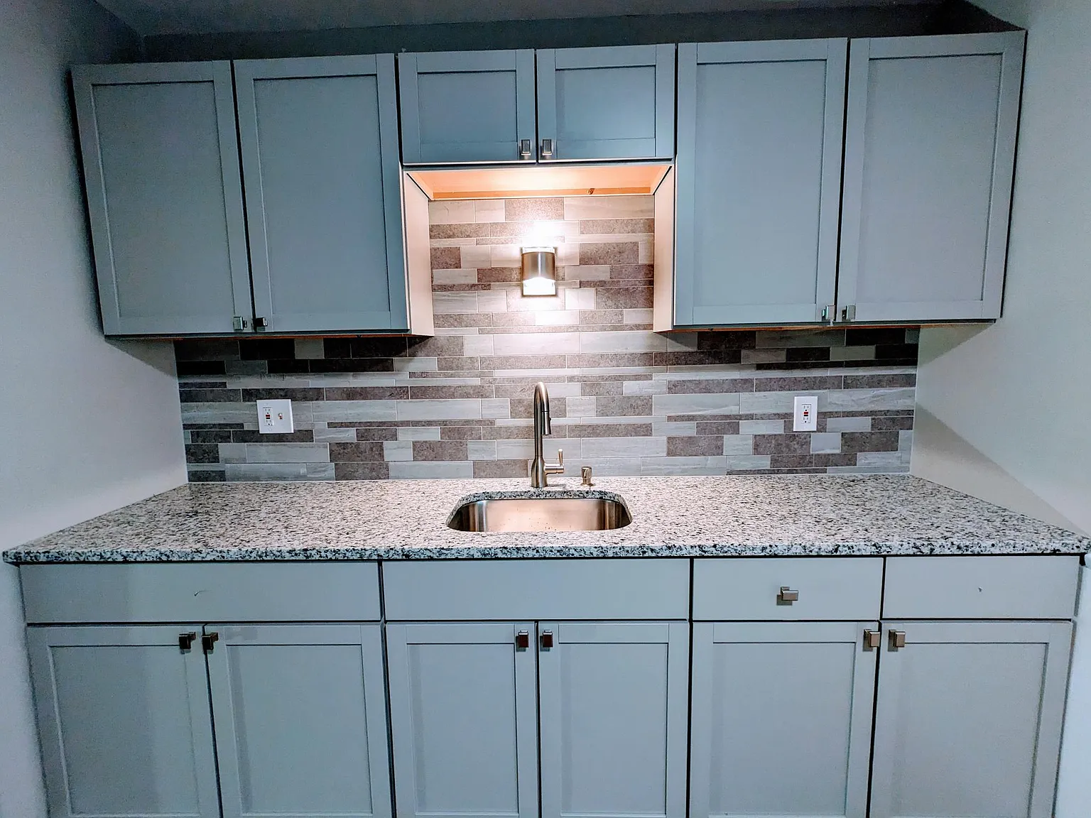 Newly remodeled, 3 bed plus den 1.0 bath, 1228 sqft — Photo 4